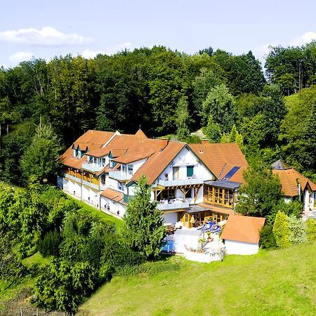 Boutique Hotel Loipenhof Лойперсдорф-бай-Фюрстенфельд Экстерьер фото