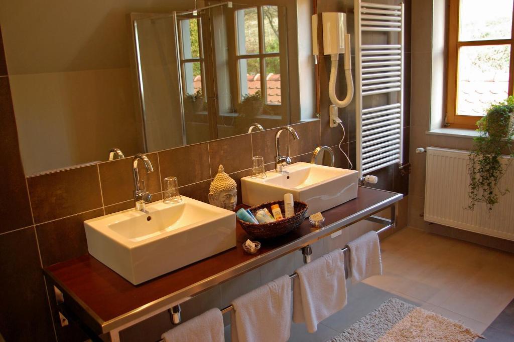 Boutique Hotel Loipenhof Лойперсдорф-бай-Фюрстенфельд Экстерьер фото