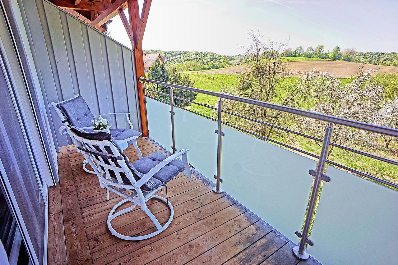 Boutique Hotel Loipenhof Лойперсдорф-бай-Фюрстенфельд Экстерьер фото